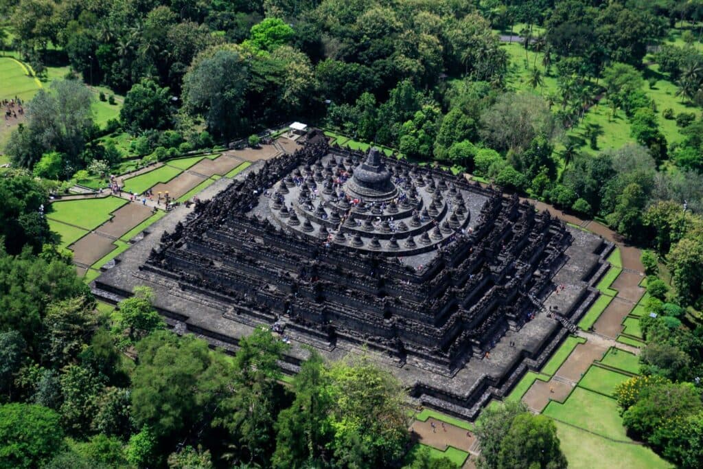 Lokasi Strategis